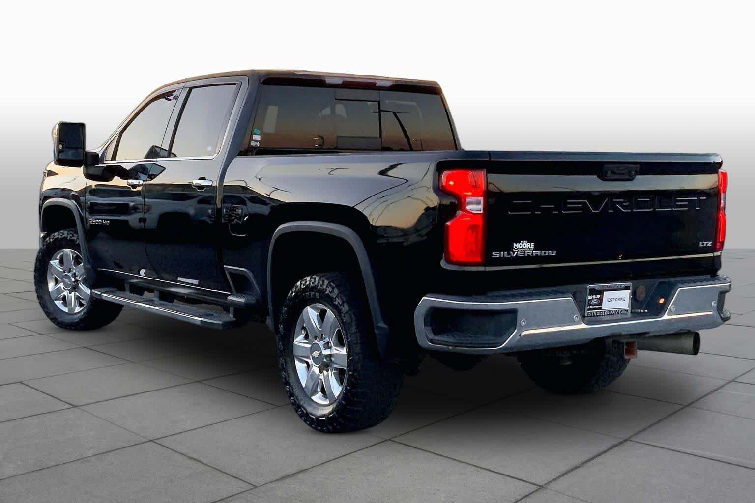 Used 2020 Chevrolet Silverado 2500 LTZ AWD/4WD image 11
