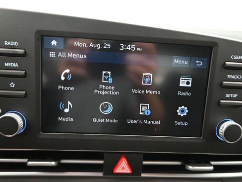 New 2025 Hyundai Elantra Sport FWD image 13