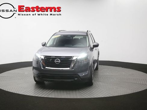 Used 2025 Nissan Pathfinder SV FWD image 54