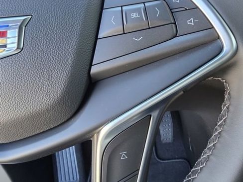New 2025 Cadillac XT5 Luxury image 25