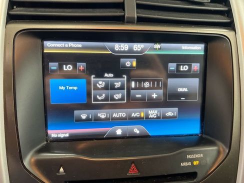Used 2012 Ford Edge SEL FWD image 17