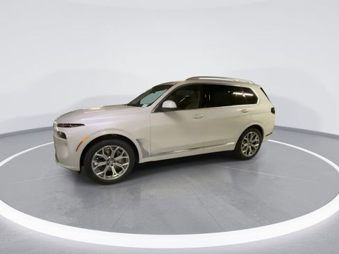 New 2026 BMW X7 xDrive40i image 4