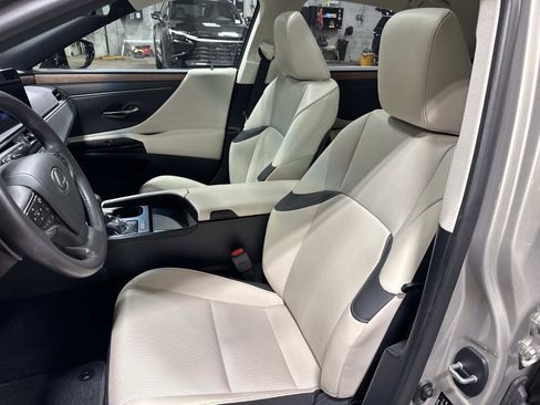 Certified 2023 Lexus ES 350 w/ Premium Package image 20