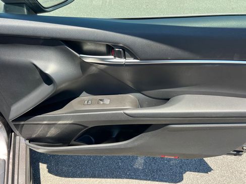 Used 2024 Toyota Camry SE FWD image 15