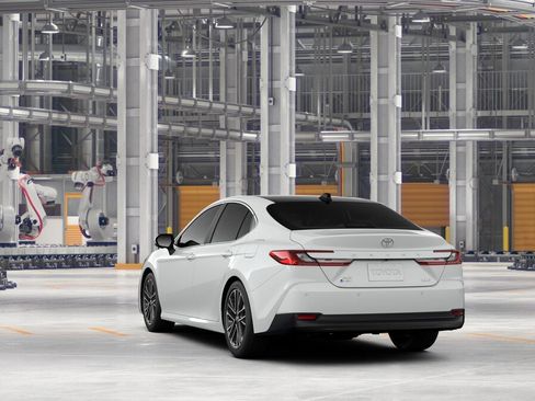 New 2026 Toyota Camry XLE AWD/4WD image 7