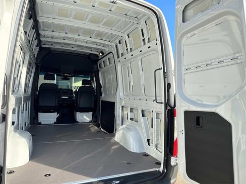 New 2025 Mercedes-Benz Sprinter 2500 image 5