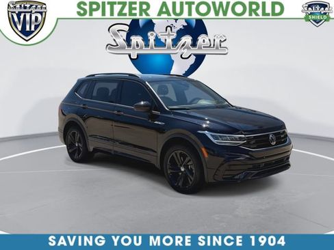 Used 2024 Volkswagen Tiguan SE R-Line AWD/4WD image 3