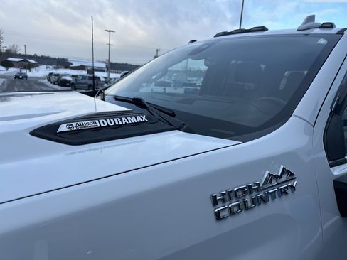 Certified 2021 Chevrolet Silverado 3500 High Country w/ Z71 Off-Road Package image 4