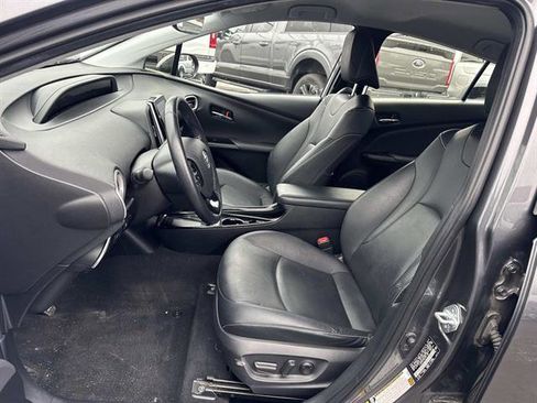 Used 2021 Toyota Prius Prime XLE image 25