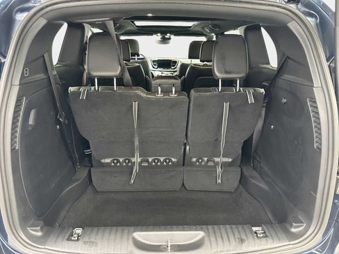 Used 2025 Chrysler Pacifica Limited FWD image 20