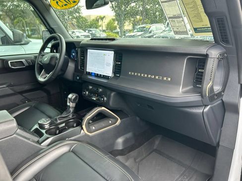 Used 2025 Ford Bronco Badlands AWD/4WD image 42