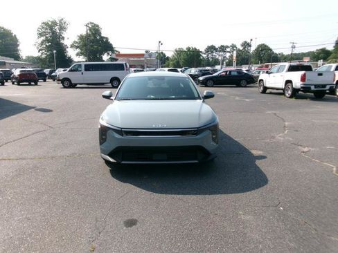 Used 2025 Kia K4 EX FWD image 3