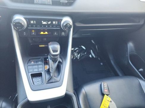 Used 2023 Toyota RAV4 XLE Premium image 22