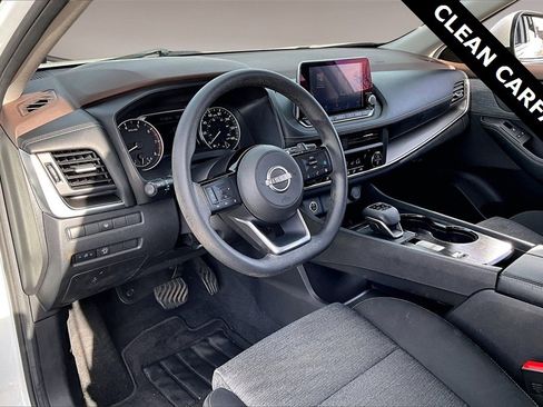 Used 2023 Nissan Rogue SV image 13