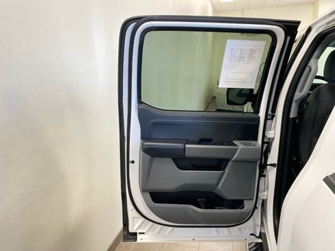 Certified 2021 Ford F150 XLT w/ Equipment Group 302A High image 11