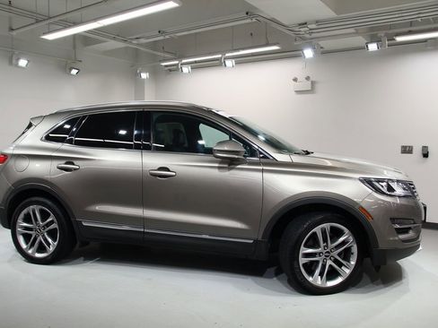 Used 2017 Lincoln MKC Reserve w/ Lincoln MKC Climate Package image 8