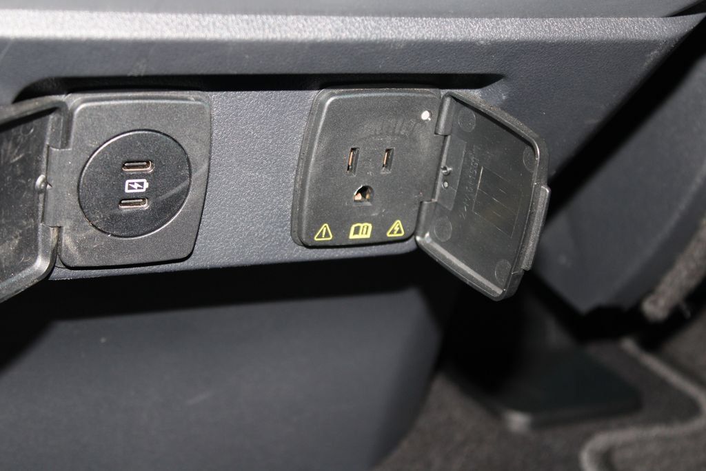 Used 2024 Ford F150 Lariat w/ Tow/Haul Package AWD/4WD image 68