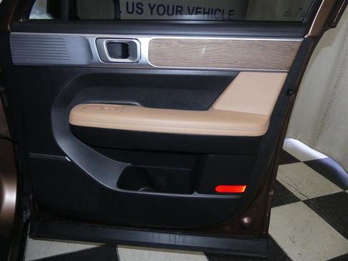 Used 2024 Hyundai Santa Fe Limited image 29