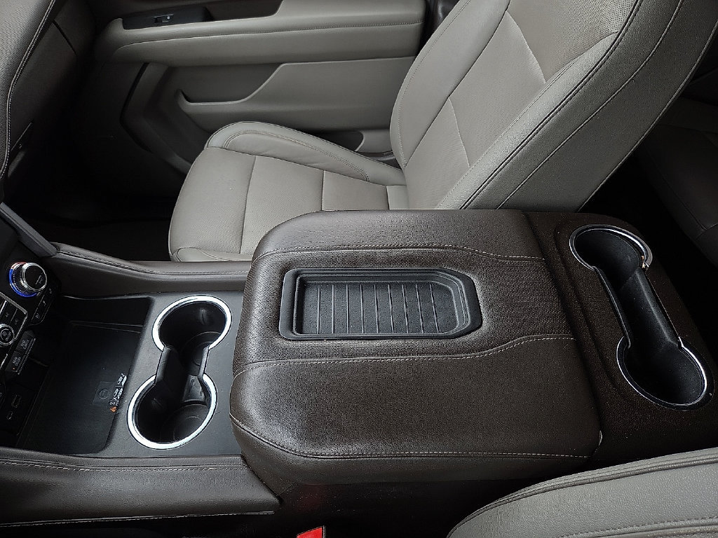 Used 2021 GMC Yukon XL SLT w/ Rear Media and Nav Package RWD image 20