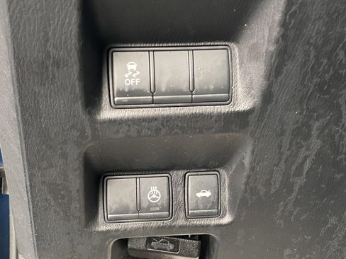 Used 2018 INFINITI Q70 Luxe w/ Cargo Package image 33