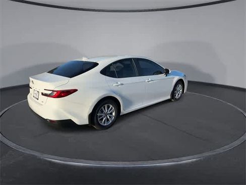 Used 2026 Toyota Camry LE w/ Convenience Package image 8
