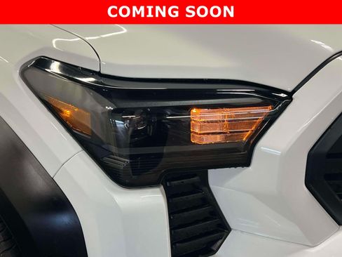 Used 2024 Toyota Tacoma TRD Off-Road AWD/4WD image 12