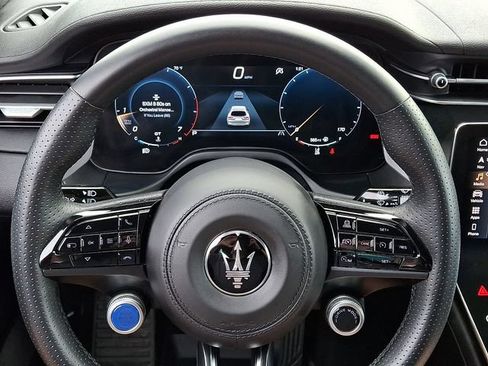 Certified 2024 Maserati Grecale Modena AWD/4WD image 37