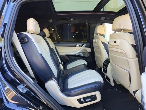 Used 2019 BMW X7 xDrive50i w/ M Sport Package AWD/4WD image 37