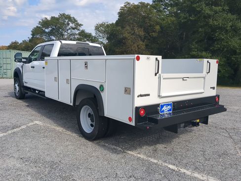 New 2025 Ford F450 XL w/ XL Chrome Package image 5