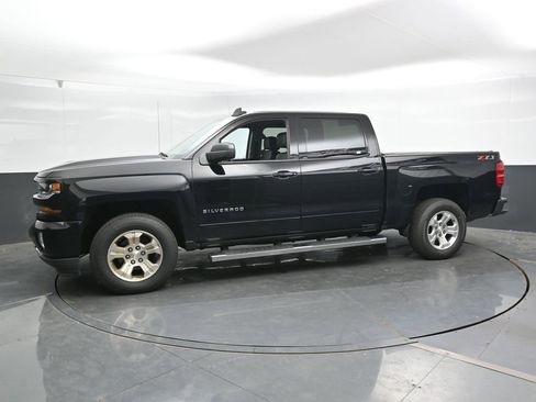 Used 2018 Chevrolet Silverado 1500 LT w/ All Star Edition AWD/4WD image 8