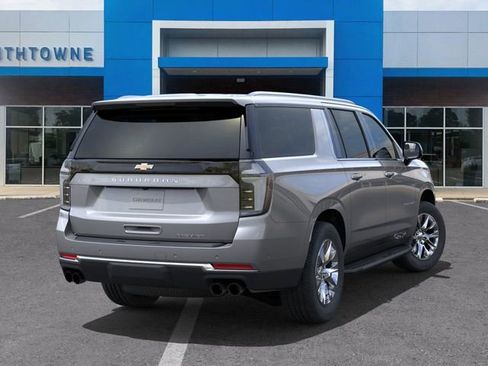 New 2025 Chevrolet Suburban Premier image 4