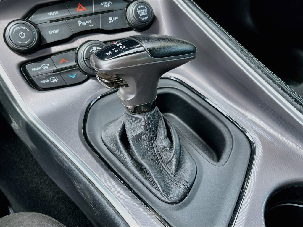 Used 2022 Dodge Challenger GT AWD/4WD image 16