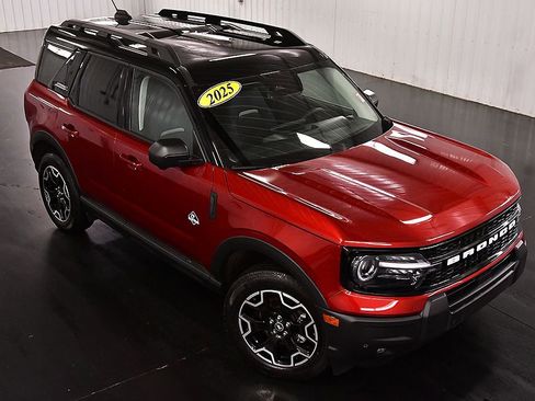 Used 2025 Ford Bronco Sport Outer Banks w/ Outer Banks Tech Package+ image 12