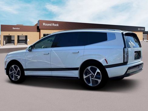 New 2026 Hyundai Ioniq 9 Calligraphy image 4