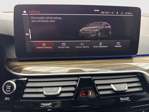 Used 2021 BMW 530i w/ Convenience Package RWD image 29