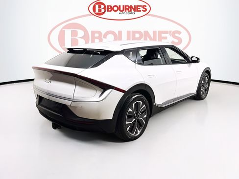 Used 2024 Kia EV6 Light image 10