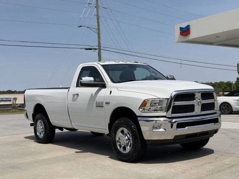 Used 2014 RAM 3500 SLT AWD/4WD image 3