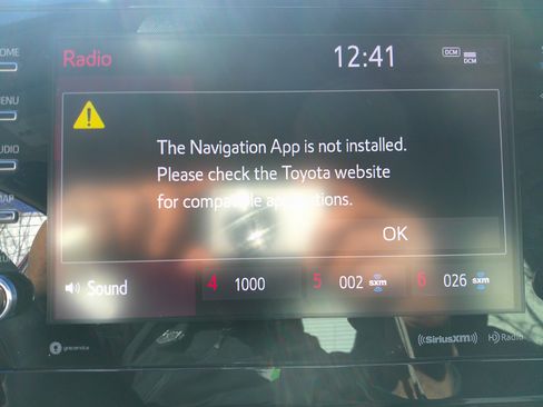 Used 2022 Toyota Camry SE image 25