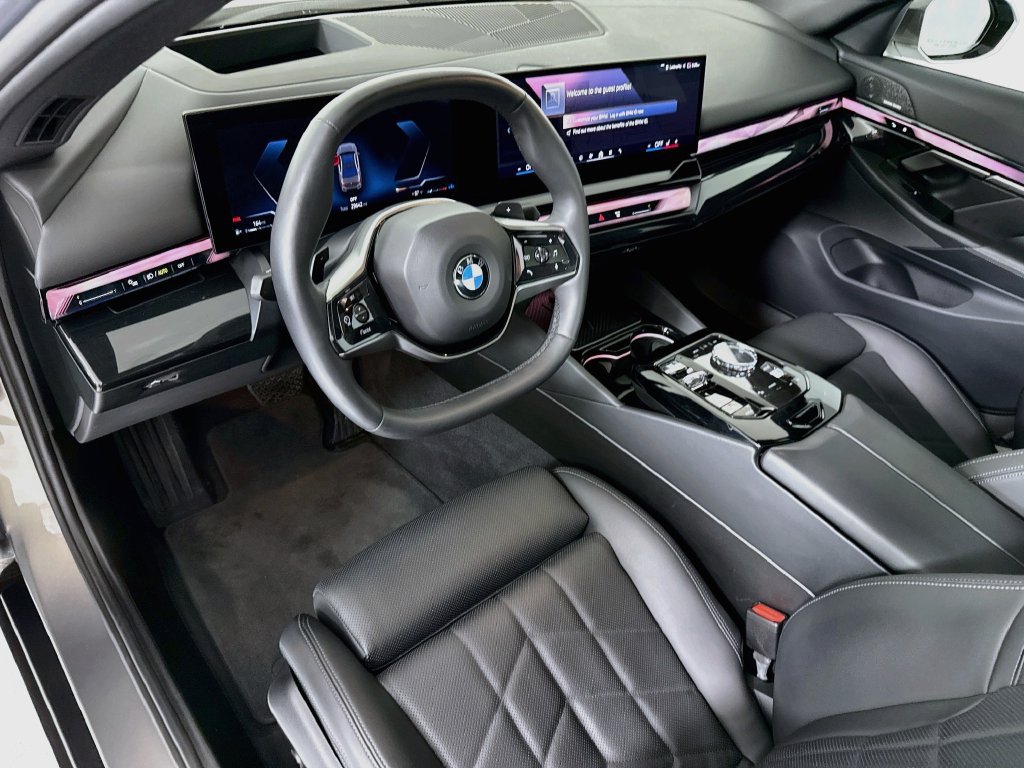 Used 2024 BMW 540i xDrive w/ Executive Package AWD/4WD image 9