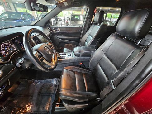 Used 2017 Jeep Grand Cherokee Limited AWD/4WD image 30