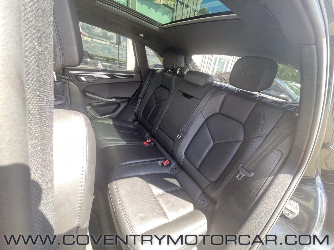 Used 2018 Porsche Macan GTS AWD/4WD image 36