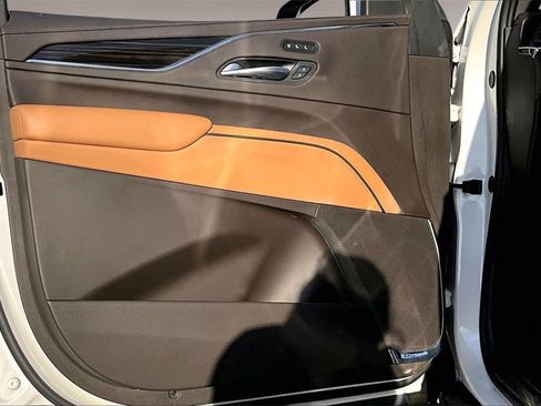 Used 2023 Cadillac Escalade ESV Sport w/ Touring Package image 18