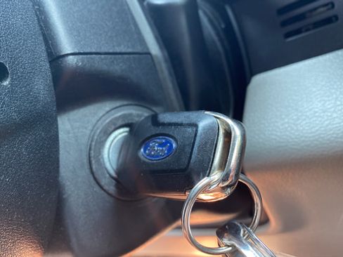 Used 2018 Ford F150 XL w/ Equipment Group 101A Mid AWD/4WD image 23