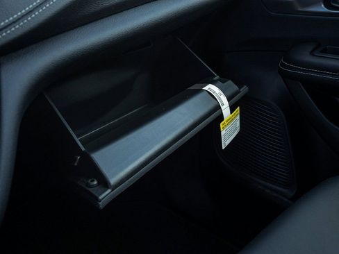 New 2026 Chrysler Pacifica Select image 16