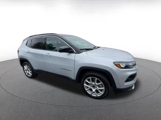 Used 2025 Jeep Compass Limited video 2