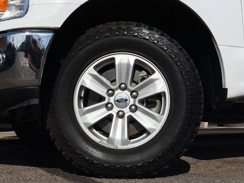 Used 2018 Ford F150 XLT w/ Equipment Group 301A Mid image 5