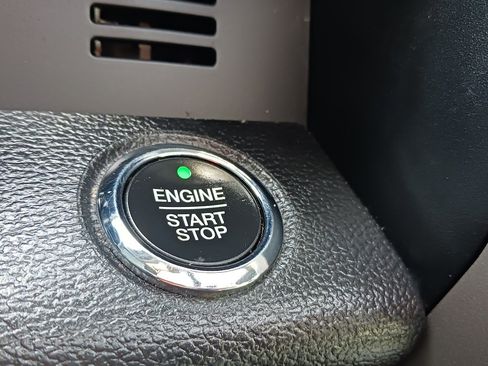 Used 2021 Ford F250 Lariat w/ Tremor Off-Road Package image 31