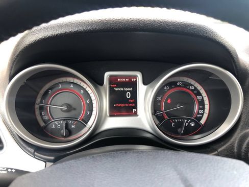 Used 2019 Dodge Journey SE w/ Connectivity Group FWD image 18