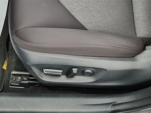 Used 2019 Toyota Camry LE image 16