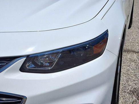Certified 2018 Chevrolet Malibu LT FWD image 11